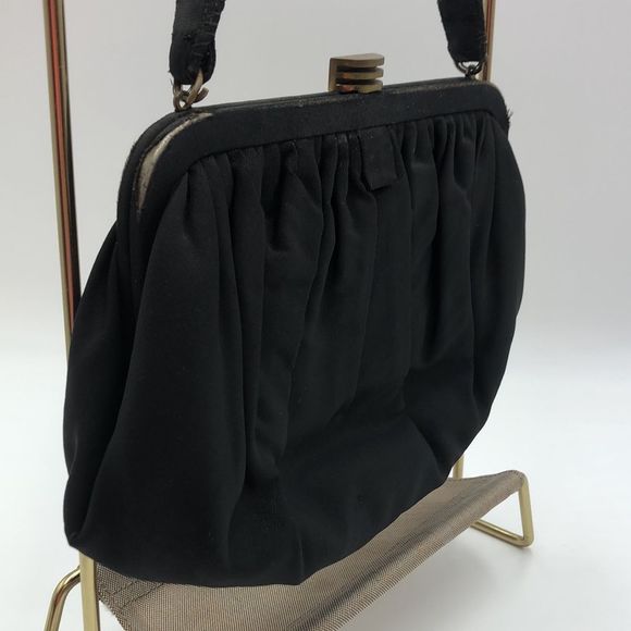 Vintage Mid-Century MM Black pleated fabric handbag with bronze clasp - Picture 2 of 9